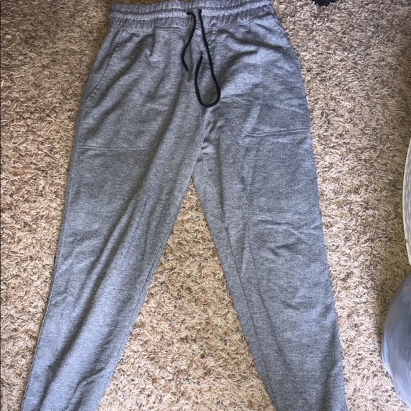 Clothes - Picture 5 of 6